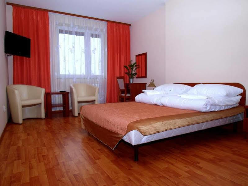 Aparthotel Osrodek Scsk Optima Krakau Exterior foto