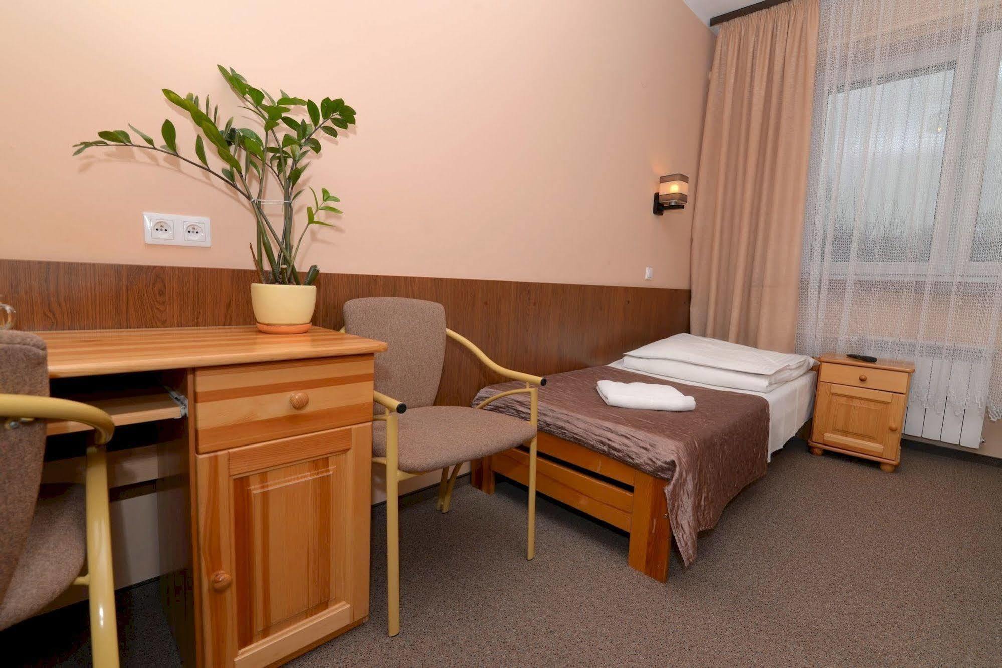 Aparthotel Osrodek Scsk Optima Krakau Exterior foto
